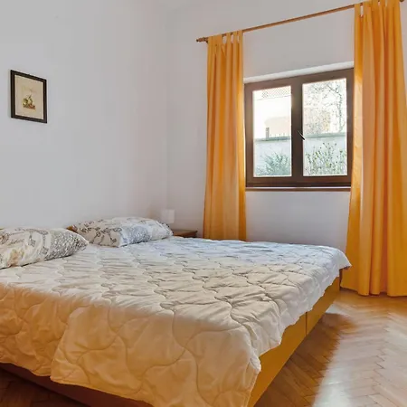 Apartment Amazing In With Wifi Petrcane